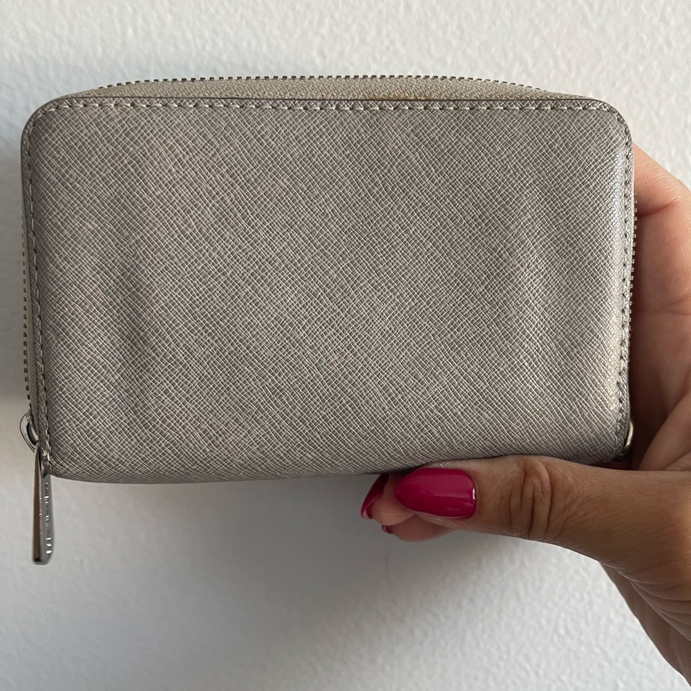 Michael Kors Silver Gray Wallet Euc - image 4